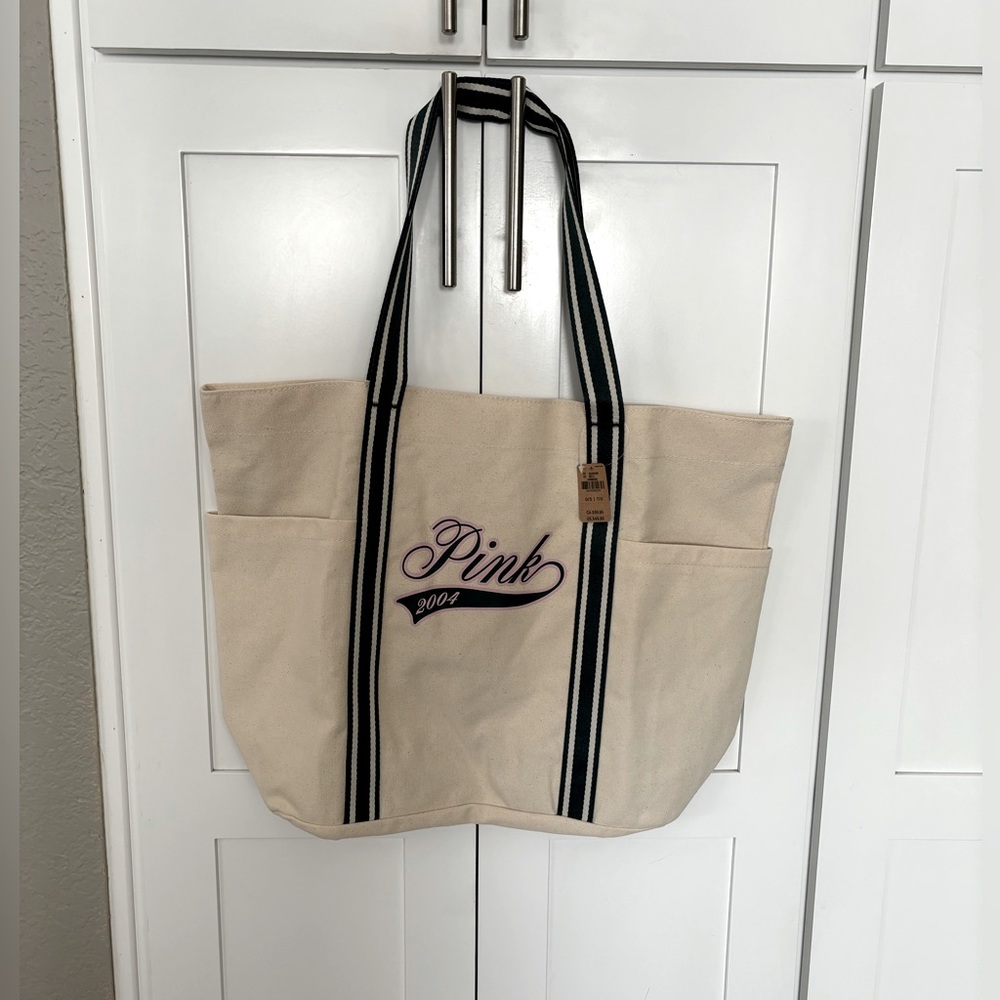 Victoria’s Secret Pink Tote bag.